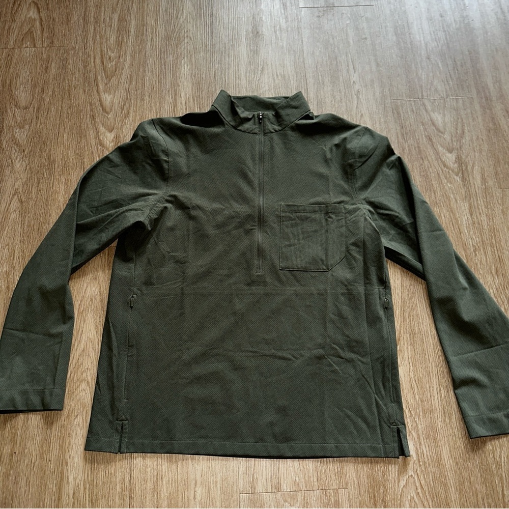 Lululemon Woven-Air Golf Half Zip